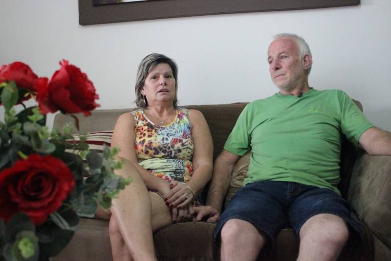 Emocionados, pais desabafam sobre prisão de jovem e relembram morte de Vivian — foto 1
