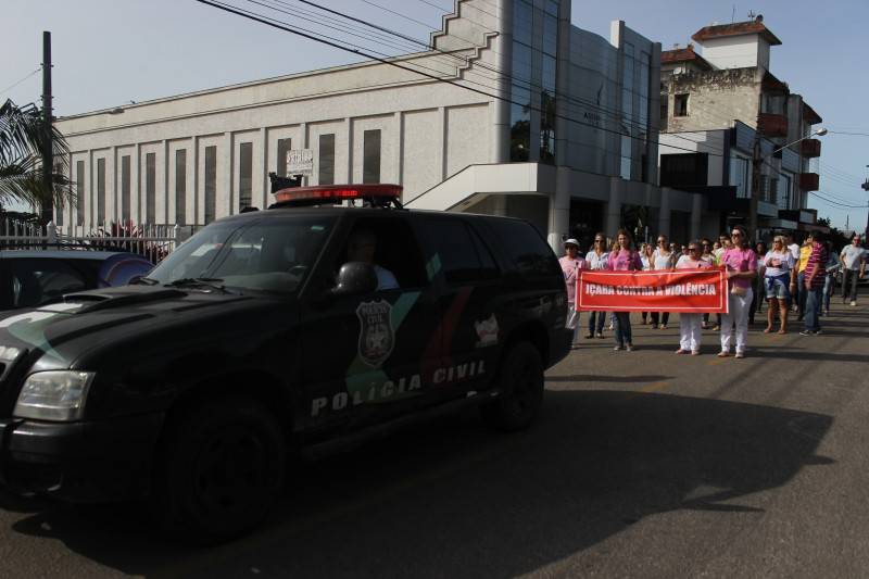Família e amigos da vítima realizam passeata de agradecimento à conclusão do caso — foto 1