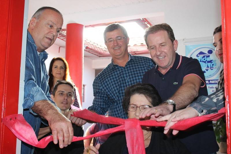 Associação Vida Ativa São José inaugura sala de fisioterapia — foto 1