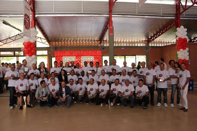 Eliane reúne cerca de mil trabalhadores em festa — foto 1
