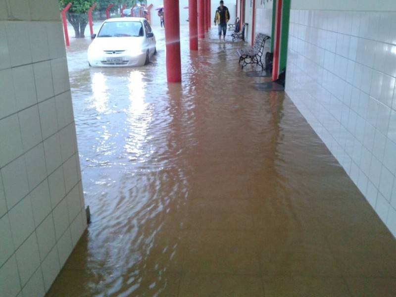 Quarta Linha é um dos bairros mais afetados com a chuva, conforme bombeiros — foto 2