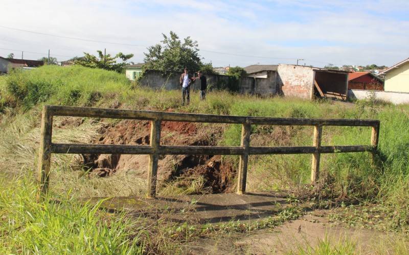 Trabalhos de recuperação de vias e limpeza são intensificados em Içara — foto 1