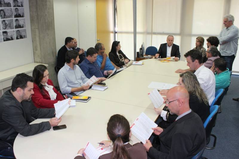 Jasti: Governo de Criciúma reúne representantes da rede hoteleira da região — foto 3