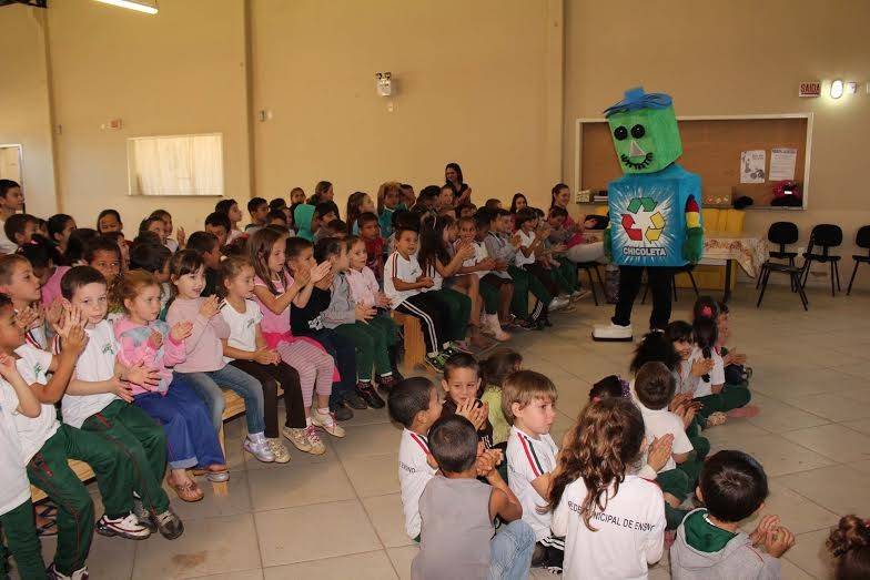 Forquilhinha realiza ações alusivas ao mês do meio ambiente — foto 1