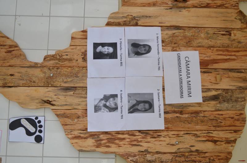 Cartazes, entrega de santinhos e até debates realizados nas escolas participantes — foto 4