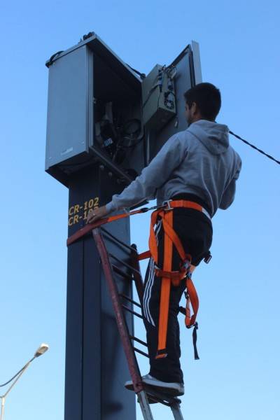 Câmeras de fiscalização eletrônica em frente à Havan são ajustadas — foto 4