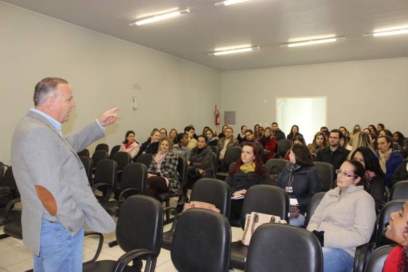 Capacitação visa diminuir o número de fumantes da região — foto 1
