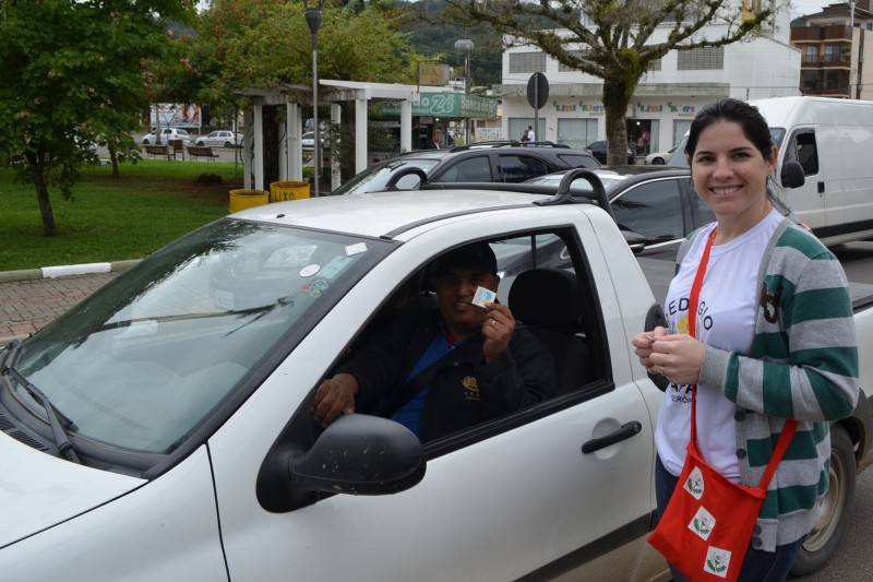 Pedágio solidário arrecada mais de R$ 7 mil para a Apae de Siderópolis — foto 3