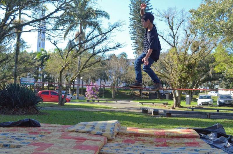 Slackline de Forquilhinha pede colaboração para participar de campeonato no RJ — foto 2