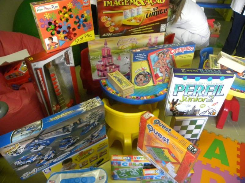 Crianças em tratamento de câncer no HSJosé ganham quarto de brinquedos — foto 2