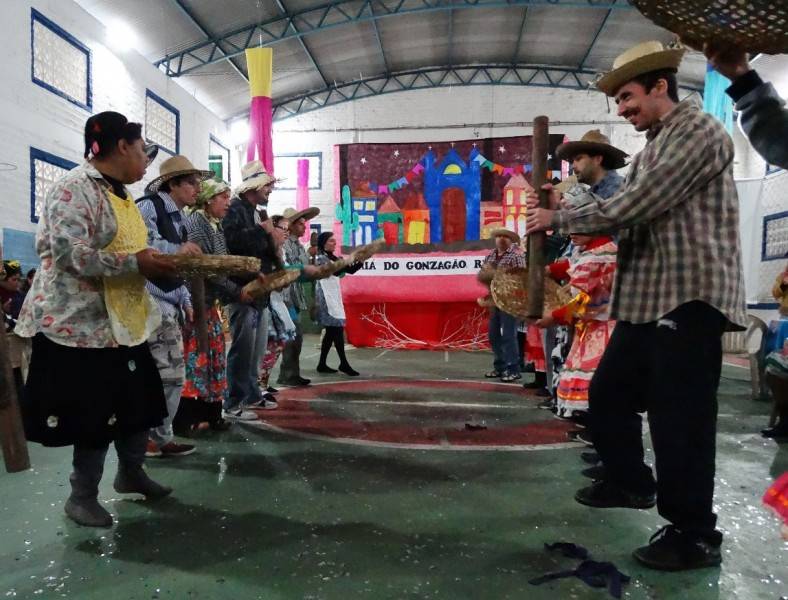 Arraial da Apae de Criciúma homenageia Rei do Baião — foto 1