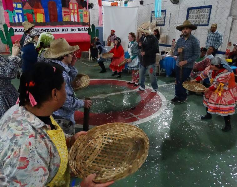 Arraial da Apae de Criciúma homenageia Rei do Baião — foto 2