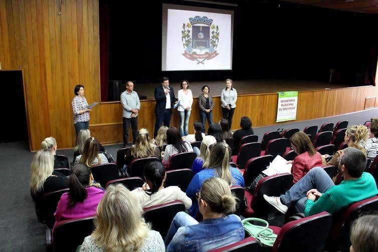 Professores recebem capacitação durante Semana Pedagógica — foto 1