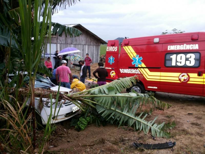 Veículos colidem em Gravatal — foto 1