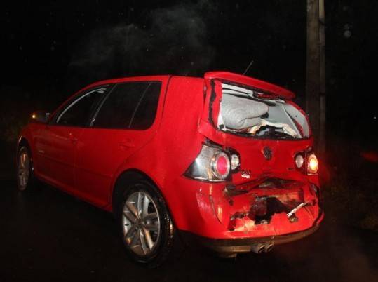 Motorista capota ao desviar de carro na contramão — foto 1