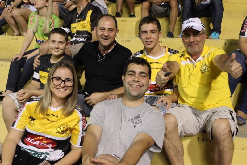 Carvoeiros apoiam Tigre do início ao fim — foto 43