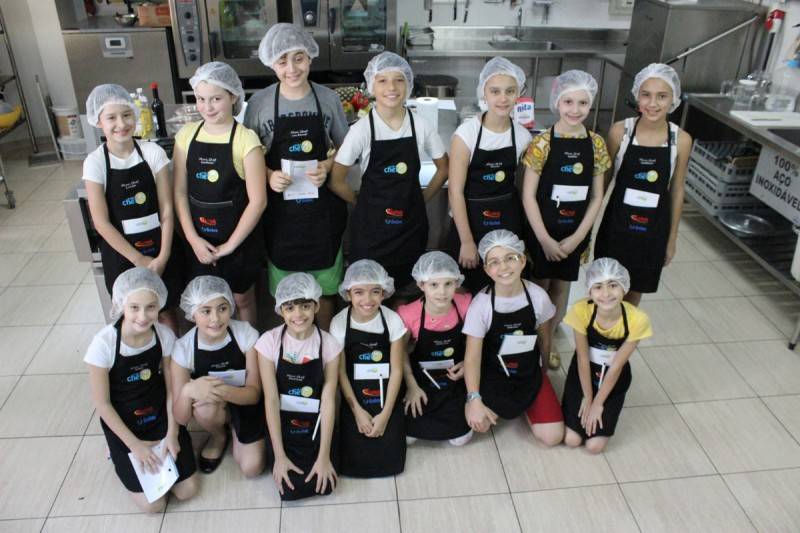Crianças se aventuram na cozinha em mais uma edição do MiniChef — foto 2