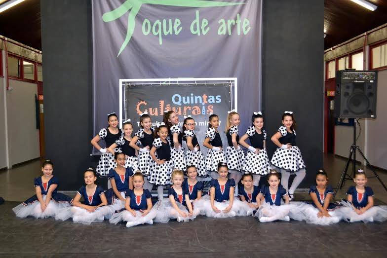 Pequenas bailarinas encantam no Quintas Culturais da Universidade — foto 1