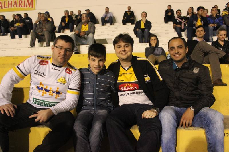 Mesmo com jogo morno, torcedores apoiaram o Tigre — foto 2