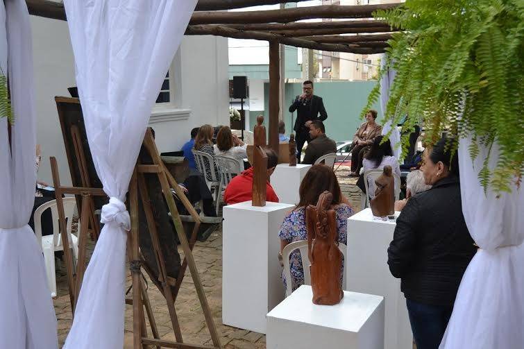 Atrações abrem o primeiro Pergolado dos Artistas — foto 1