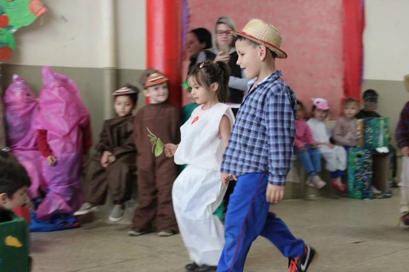 Alunos finalizam projeto de folclore na escola Caetano Ronchi — foto 1