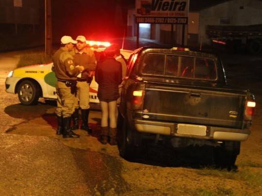 Condutor embriagado colide de frente com duas motos em Orleans — foto 2