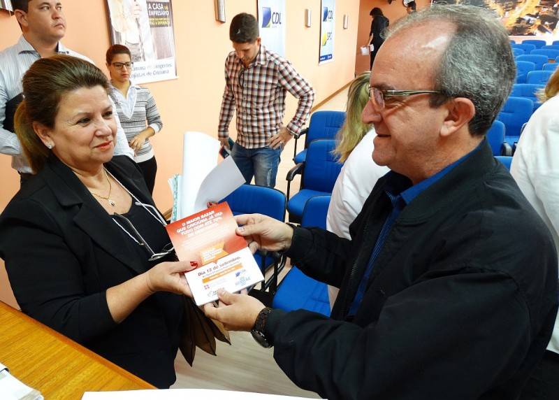 Comerciantes preparados para o 1º Bazar Open Shopping — foto 1