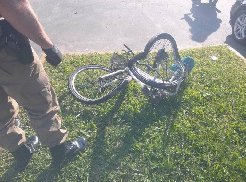 Ciclista fica gravemente ferido após ser atropelado por caminhão — foto 3