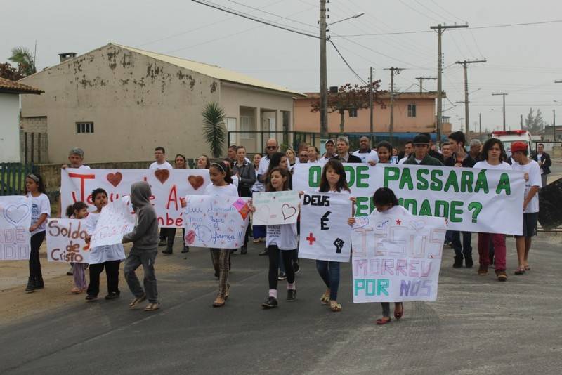 Marcha para Jesus reúne fiéis no Balneário Rincão — foto 1