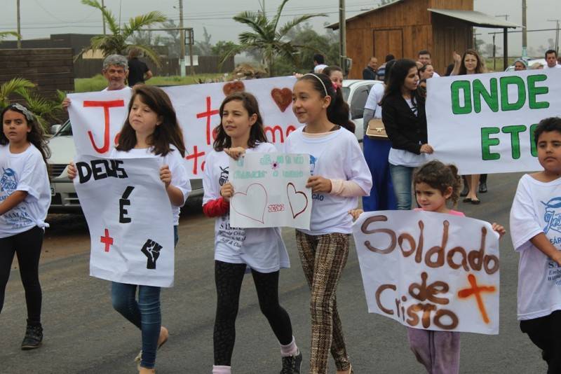 Marcha para Jesus reúne fiéis no Balneário Rincão — foto 8