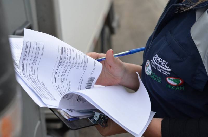 Programa Com Nota Fiscal Vai Legal realiza novas blitzes em Cocal do Sul e Içara — foto 1