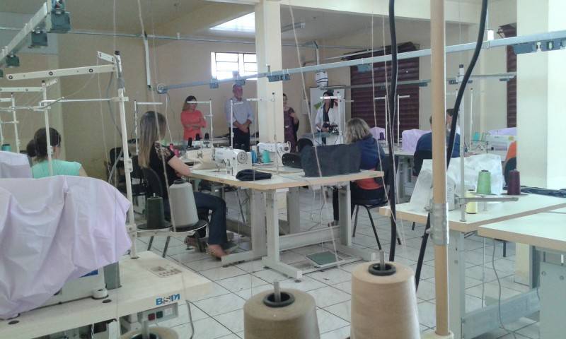 Município abre mais uma turma de corte costura — foto 5