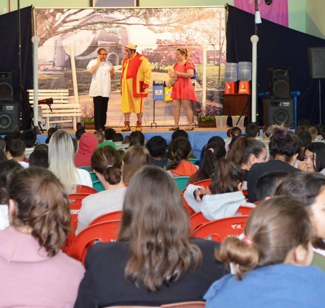 Teatro fala sobre meio ambiente e educação financeira — foto 2
