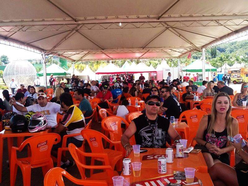Motociclistas do Sul do país ocupam Parque das Nações — foto 8