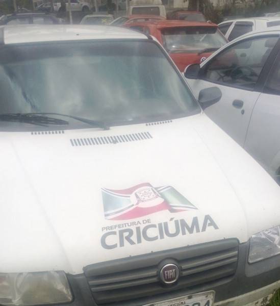 Multado, carro da FCC está apreendido há mais de um mês — foto 1