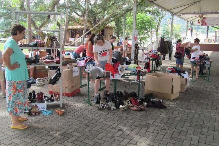 Instituto promove bazar beneficente em prol dos animais — foto 4