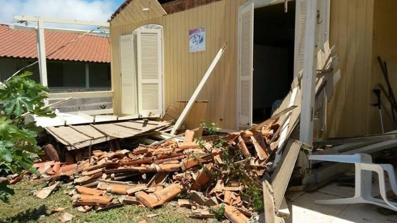 Casa desaba e morador de 82 anos fica ferido — foto 1