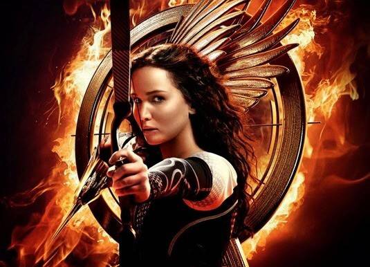 Jennifer Lawrence deu vida à personagem Katniss Everdeen na adaptação cinematográfica de Jogos Vorazes.
