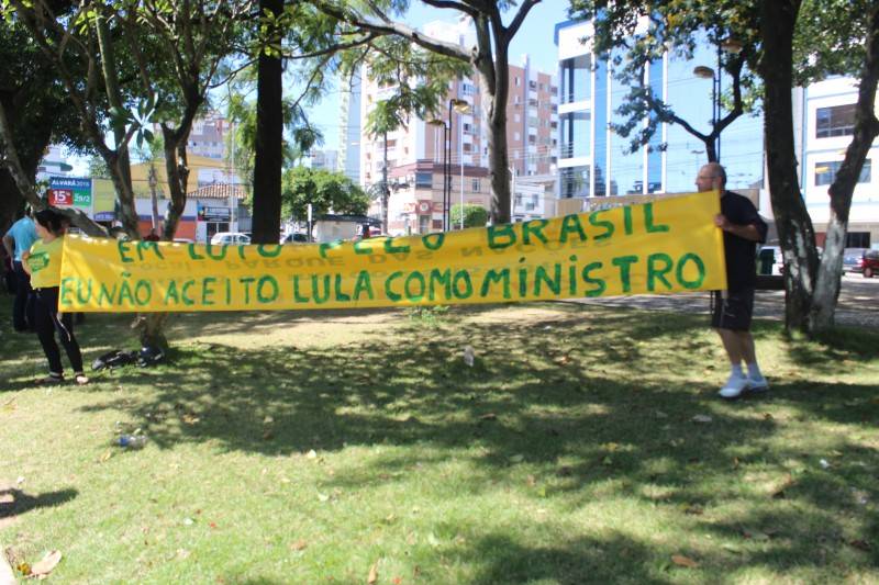 VÍDEO: Manifestantes realizam ato contra posse de Lula — foto 1