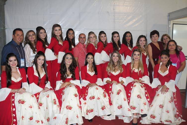Onze meninas concorrem a realeza da 4ª Araranguá Fest — foto 1