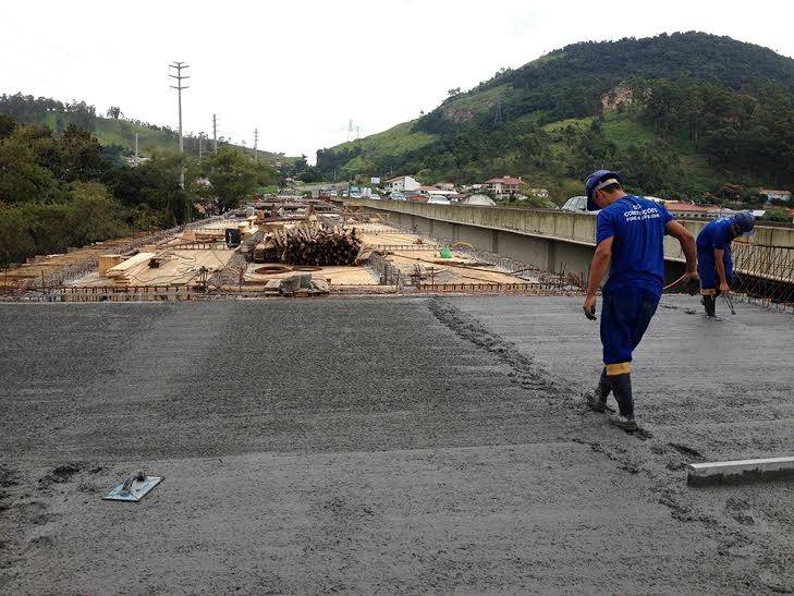 Estrutura da Ponte de Tubarão avança com concretagem — foto 1