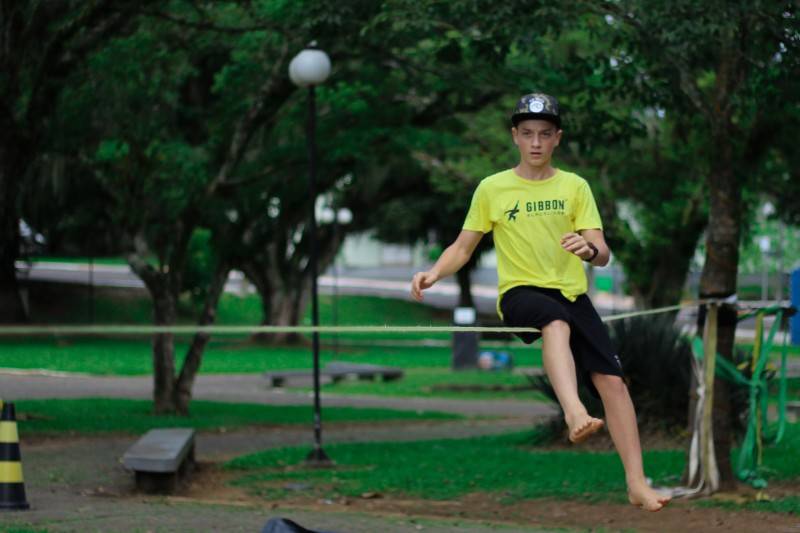 Atleta de slackline consegue patrocínio de empresa alemã — foto 2