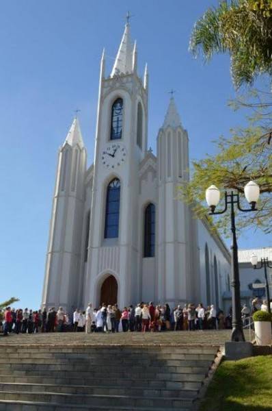 Matriz de Cocal reabre as portas para os fiéis — foto 2