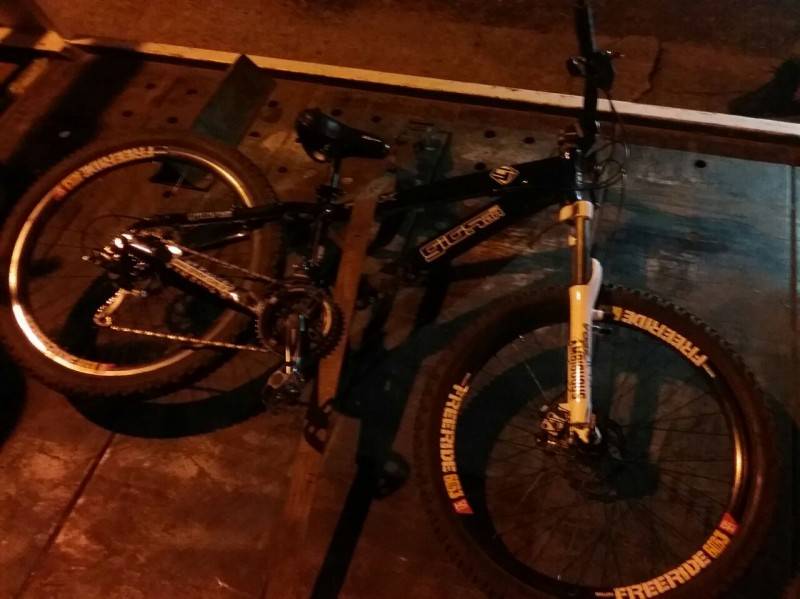 Casal de adolescentes é flagrado traficando — foto 3