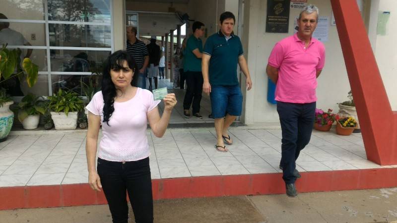 Votaram no meu lugar, denuncia eleitora no Marcos Rovaris — foto 1