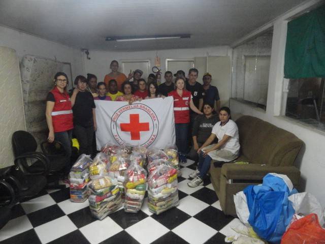 Mais de 20 instituições recebem alimentos doados na Festa das Etnias — foto 1