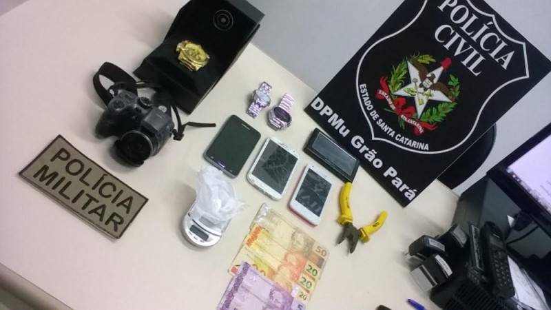 Jovem de 21 anos é preso por tráfico de drogas — foto 3