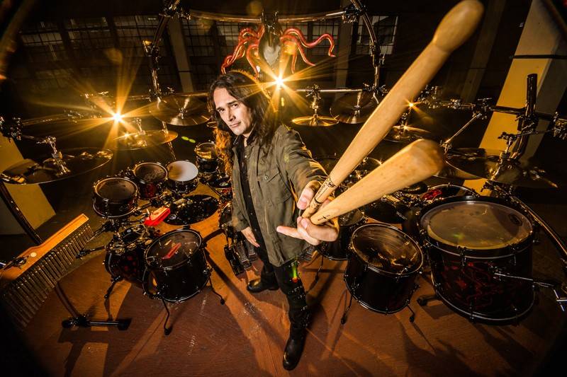 Maior baterista de heavy metal do Brasil se apresenta na Acic — foto 3