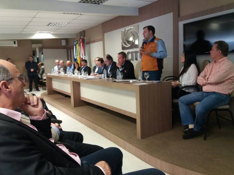 Discutidas ações para reabilitar cidades atingidas pelo vendaval — foto 3