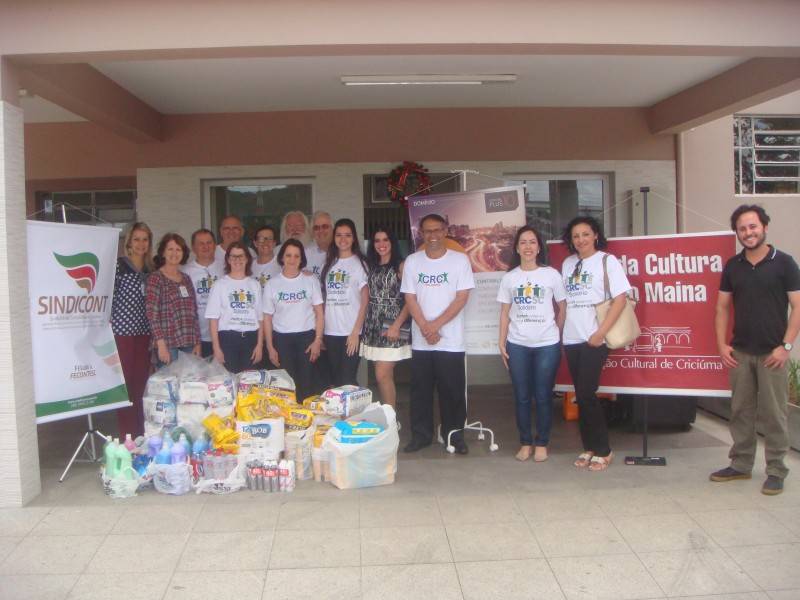 Contabilistas levam solidariedade e integração ao Asilo São Vicente de Paulo — foto 1